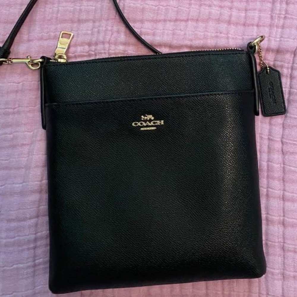 Authentic coach crossbody purse